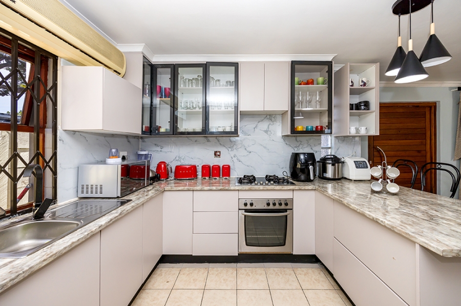 3 Bedroom Property for Sale in Table View Western Cape